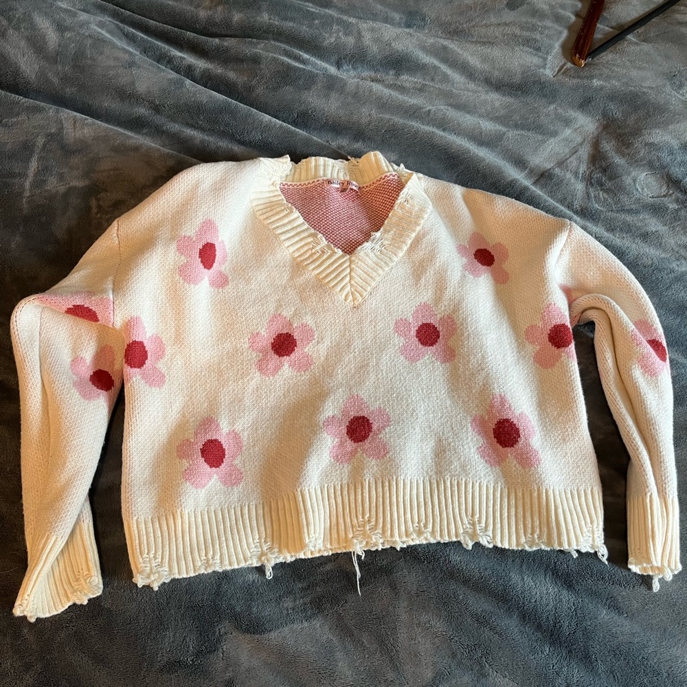 Cropped flower sweater